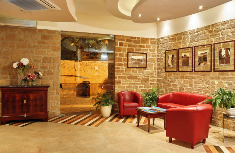 reception La Pergola Hotel
